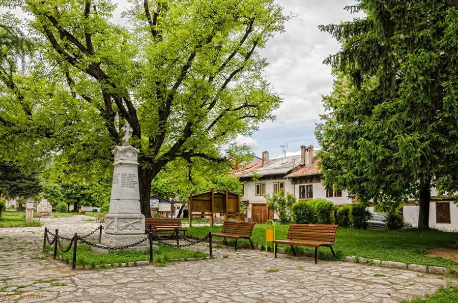Hotel Razlog Exterior foto